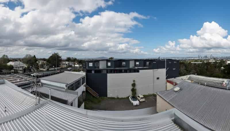 85 Birkenhead Avenue, Birkenhead