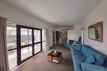 Hawkes Bay - Address withheld