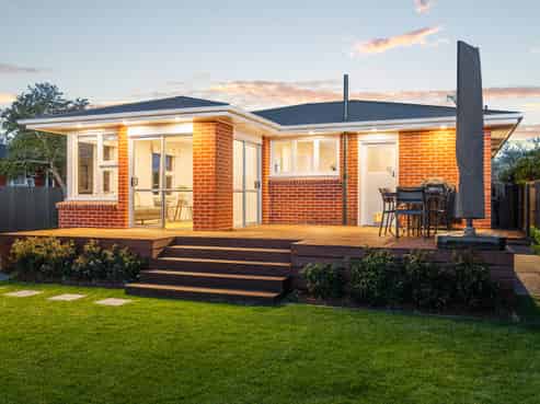 31 Flower Street, Bryndwr