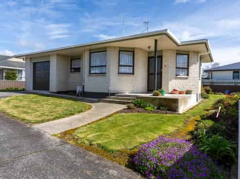 8B Allardice Street, Dannevirke