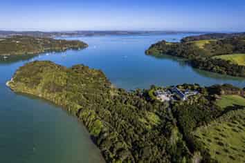 6021 Russell Whakapara Road, Russell