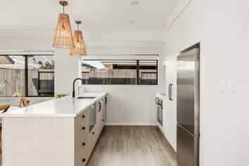 8B Short Street, Otumoetai