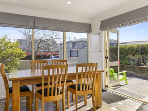 2/50 Logan Avenue, Wharewaka