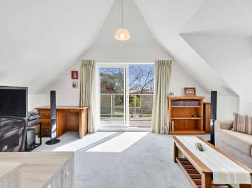 2/227 Bridge Street, Nelson