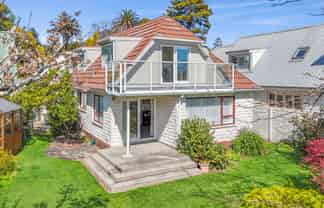 2/227 Bridge Street, Nelson