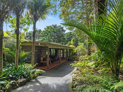 10 Waitaua Road, Kauri