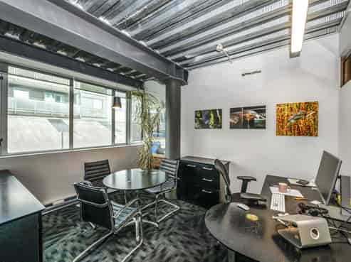 VERSATILE PONSONBY FREEHOLD
