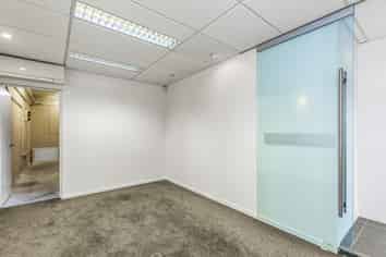Storage space with flexible terms