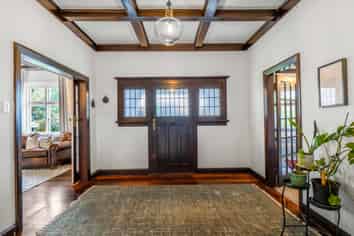 5 Parkes Avenue, Saint Johns Hill