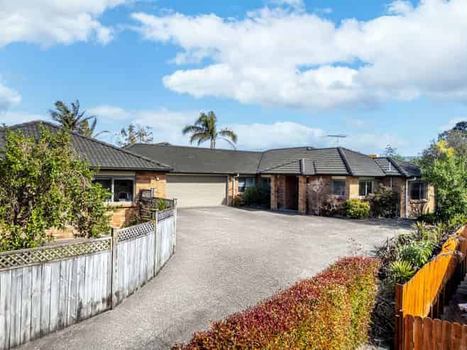 19 Ballymore Drive, Pinehill