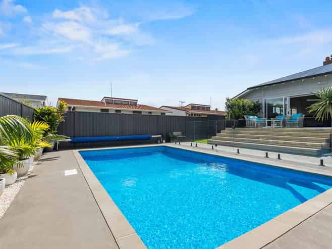 16 Wolfe Street, Regent