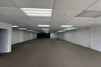 Road Front Retail / Office