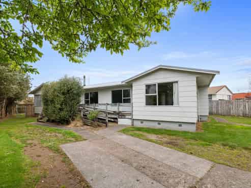 53 Kawaha Point Road, Rotorua