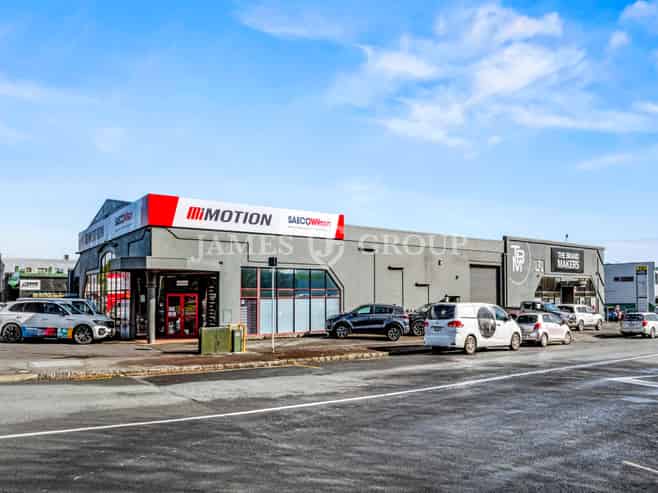 High-Profile Trade Retail | Corner Site Exposure