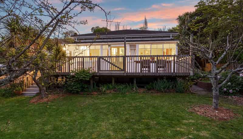 51 Washington Road, Washington Valley