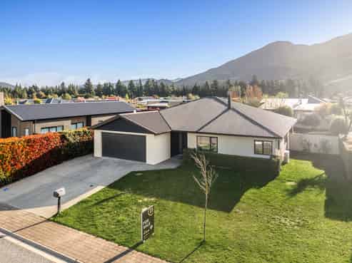 4 Bell Street, Lake Hawea