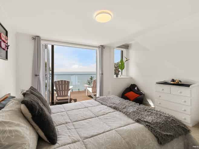 15 Torkar Road, Clarks Beach