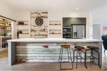 182B Whangaparaoa Road, Red Beach