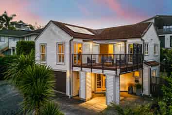 182B Whangaparaoa Road, Red Beach