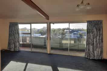 2/448 Dee Street, Gladstone