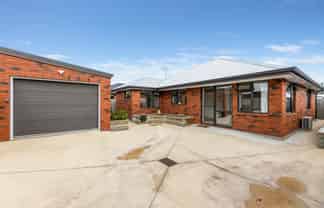 17A Law Street, Caversham