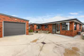 17A Law Street, Caversham