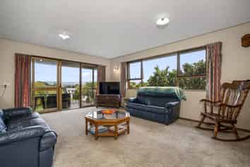 2 Kowai Grove, Omokoroa