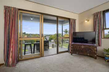2 Kowai Grove, Omokoroa