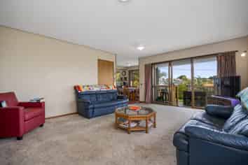 2 Kowai Grove, Omokoroa