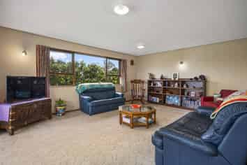 2 Kowai Grove, Omokoroa