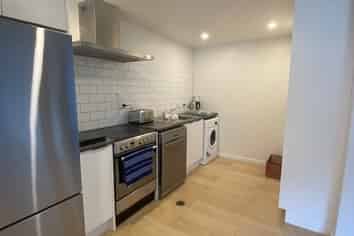 6D/163 Thorndon Quay, Thorndon