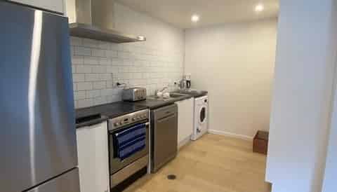 6D/163 Thorndon Quay, Thorndon