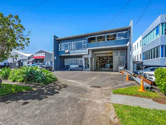 HUGE SCOPE IN ONEHUNGA
