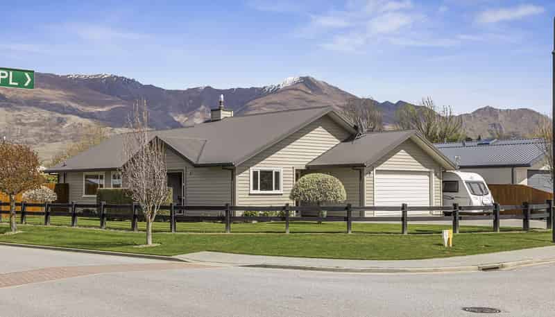 1 Moncrieff Place, Wanaka