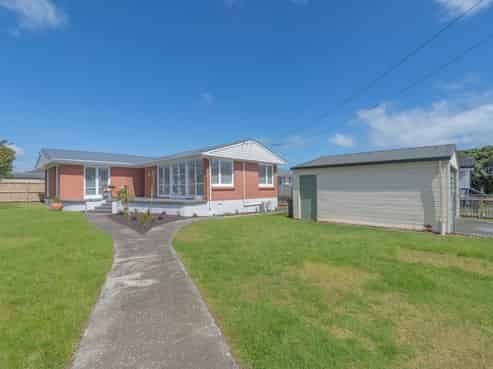 47 Puriri Road, Manurewa