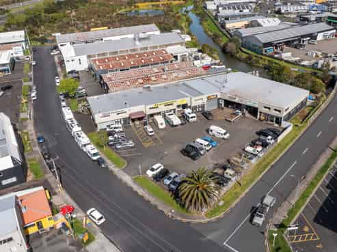 Affordable Split-Risk Investment