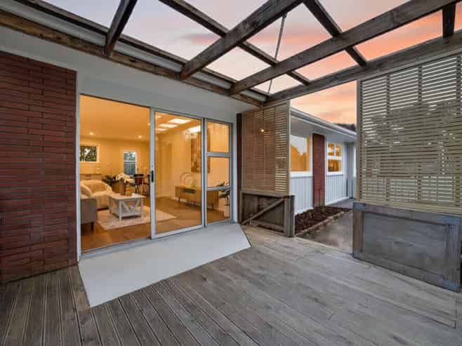 2A Kashmir Road, Glen Eden