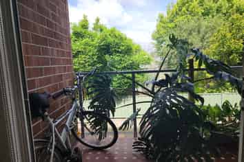 9/83 Lake Road, Belmont