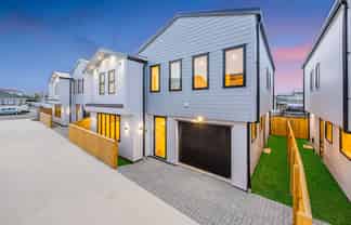 19D Sturdee Road, Manurewa