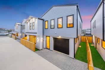 19D Sturdee Road, Manurewa