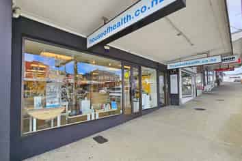 Versatile Retail in Mt Albert