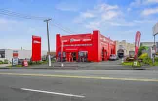 Red hot retail investment