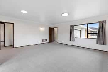 4/742 Cameron Road, Tauranga