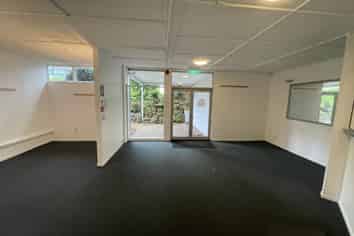 FULL BUILDING & 18 CARPARKS