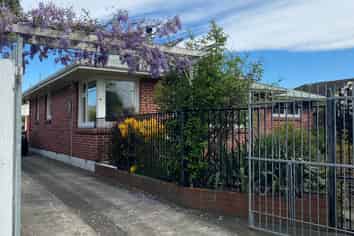 16 Middlepark Road, Sockburn