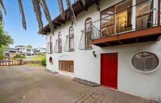 304 Triangle Road, Massey