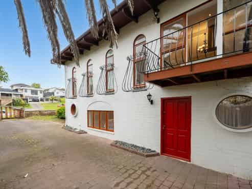 304 Triangle Road, Massey