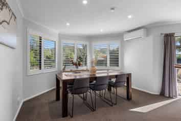 12 Whiting Drive, Wakefield