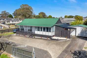 7 Frobisher Way, Clendon Park