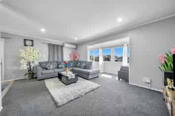 7 Frobisher Way, Clendon Park